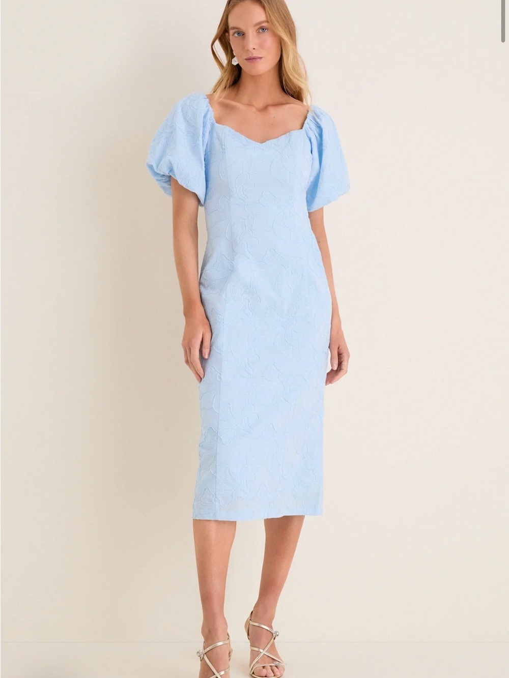 Sweetheart Puff-Sleeve Midi Dress in Light Blue